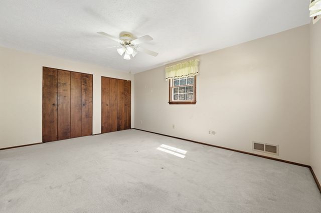 1608 Tamarack Drive, Shaler, PA 15101