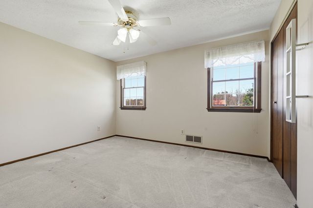 1608 Tamarack Drive, Shaler, PA 15101