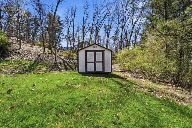 1608 Tamarack Drive, Shaler, PA 15101