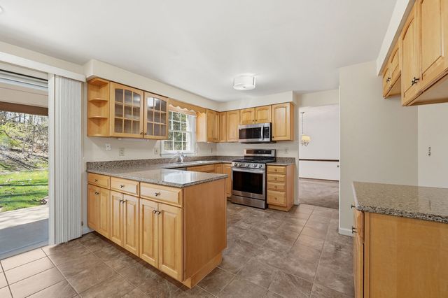 1608 Tamarack Drive, Shaler, PA 15101