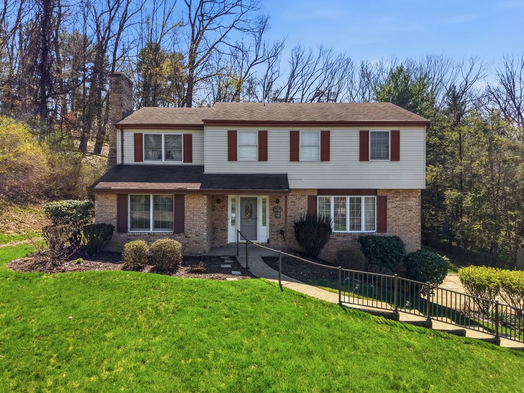 1608 Tamarack Drive, Shaler, PA 15101