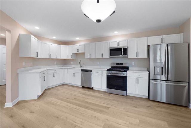 948 Cornwallis Lane, Munster, IN 46321