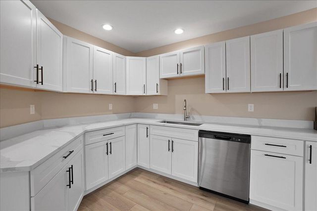 948 Cornwallis Lane, Munster, IN 46321