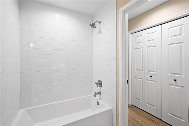 948 Cornwallis Lane, Munster, IN 46321