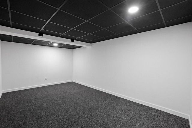 948 Cornwallis Lane, Munster, IN 46321