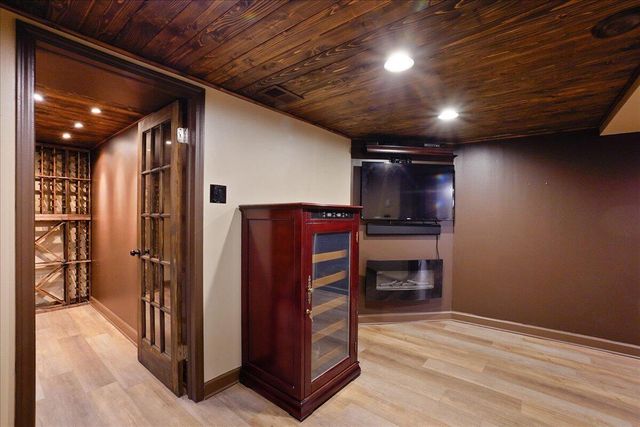 948 Cornwallis Lane, Munster, IN 46321