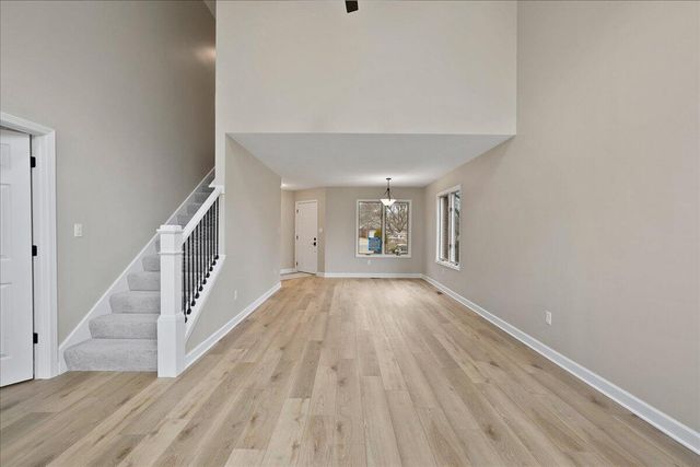 948 Cornwallis Lane, Munster, IN 46321