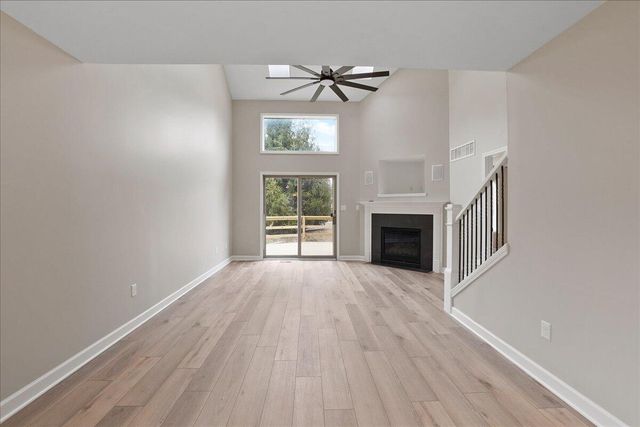 948 Cornwallis Lane, Munster, IN 46321