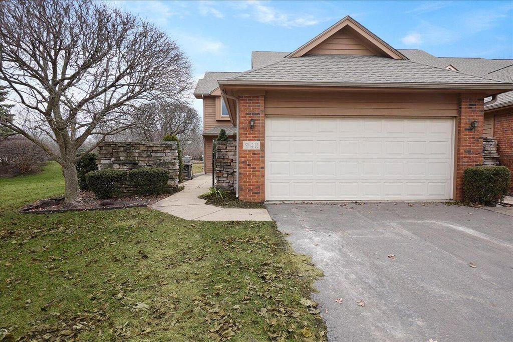 948 Cornwallis Lane, Munster, IN 46321