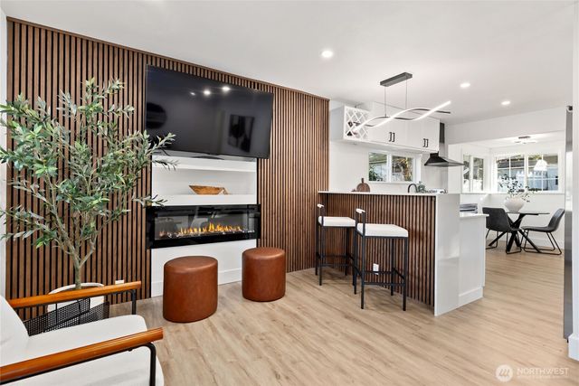 1239 S Verde Street, Tacoma, WA 98405