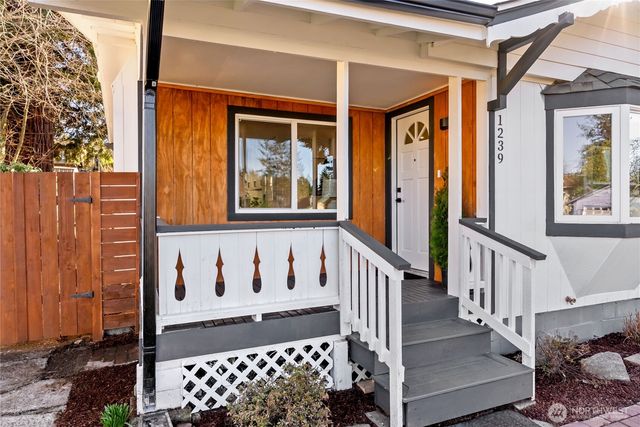 1239 S Verde Street, Tacoma, WA 98405