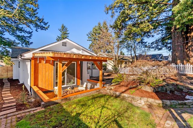 1239 S Verde Street, Tacoma, WA 98405