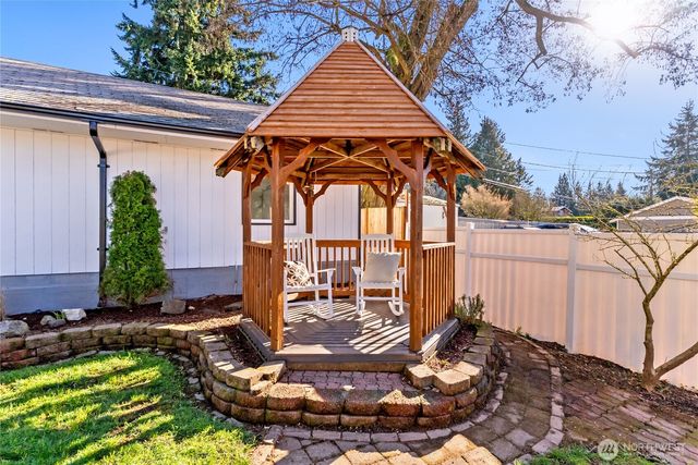 1239 S Verde Street, Tacoma, WA 98405