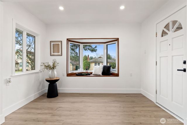 1239 S Verde Street, Tacoma, WA 98405