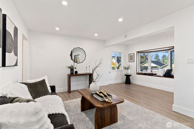 1239 S Verde Street, Tacoma, WA 98405