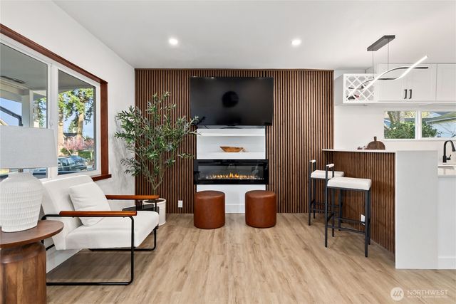 1239 S Verde Street, Tacoma, WA 98405