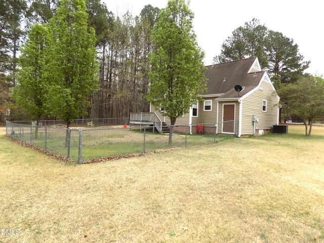 105 Whistlers Cove, Louisburg, NC 27549