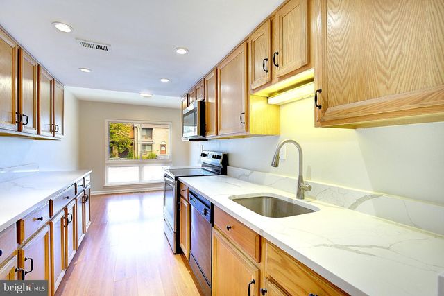 8113 BIRD LN, Greenbelt, MD 20770