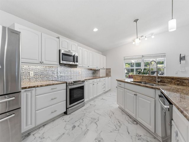 6640 WINDING OAK DRIVE, Tampa, FL 33625