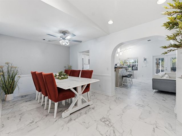 6640 WINDING OAK DRIVE, Tampa, FL 33625