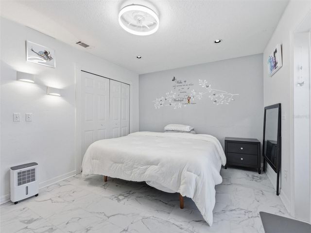 6640 WINDING OAK DRIVE, Tampa, FL 33625