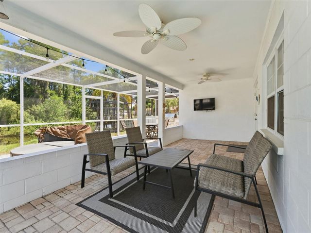 6640 WINDING OAK DRIVE, Tampa, FL 33625