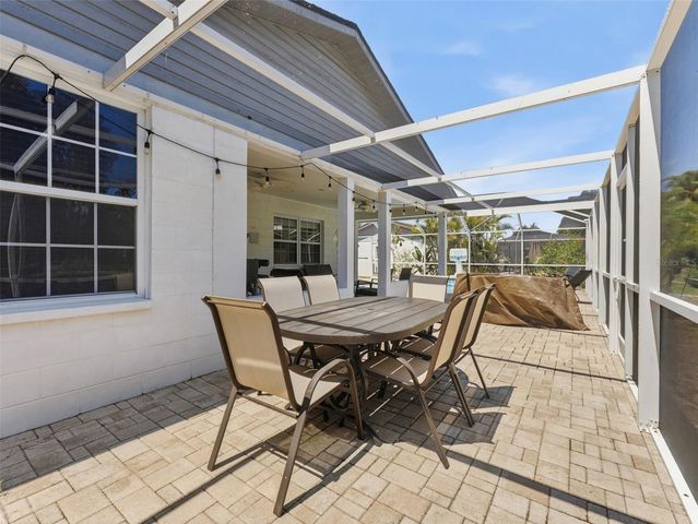 6640 WINDING OAK DRIVE, Tampa, FL 33625