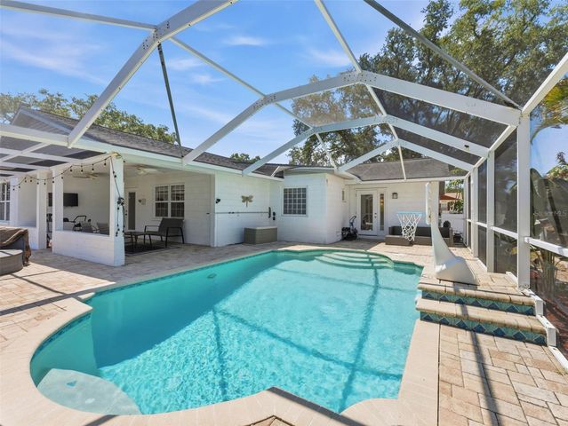 6640 WINDING OAK DRIVE, Tampa, FL 33625