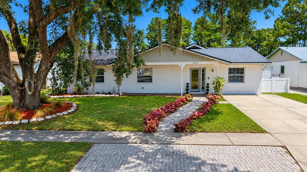 6640 WINDING OAK DRIVE, Tampa, FL 33625