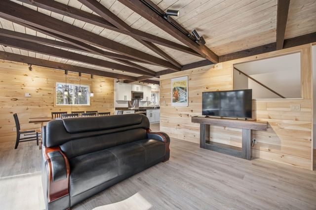 23 Huttwil Drive, Madison, NH 03849