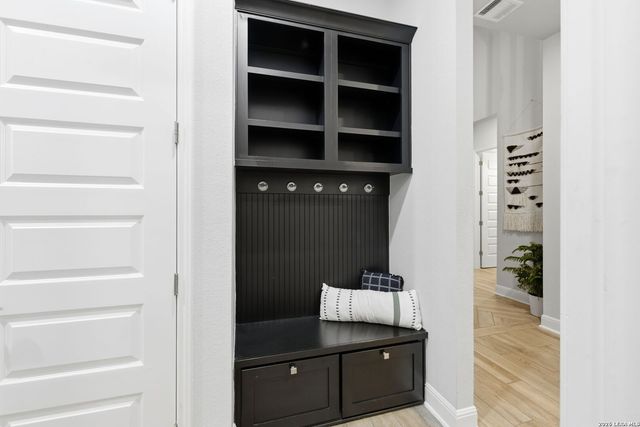 4111 Andito, San Antonio, TX 78261