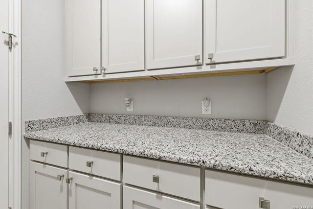 4111 Andito, San Antonio, TX 78261