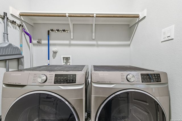 4111 Andito, San Antonio, TX 78261