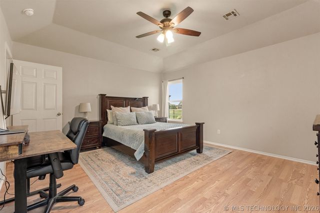 1413 W 118th Street S, Jenks, OK 74037