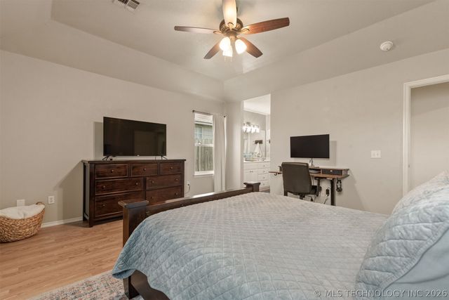 1413 W 118th Street S, Jenks, OK 74037