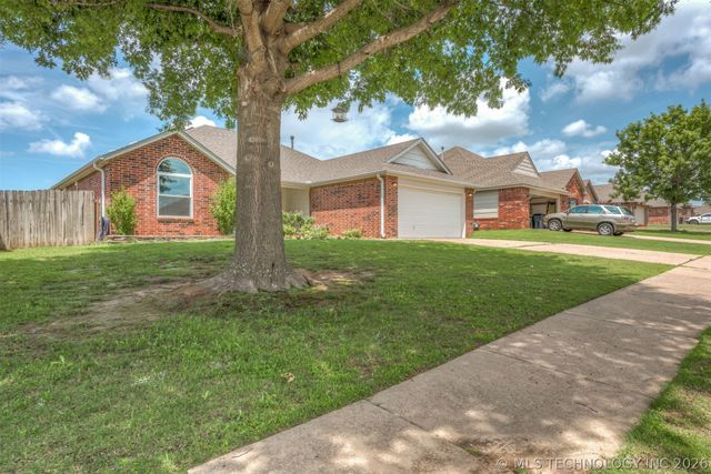 1413 W 118th Street S, Jenks, OK 74037