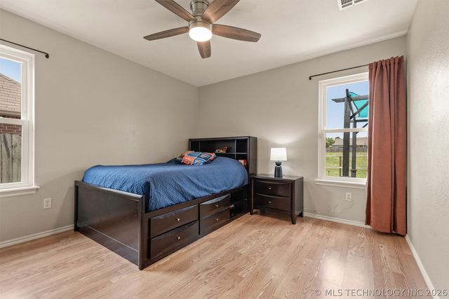1413 W 118th Street S, Jenks, OK 74037