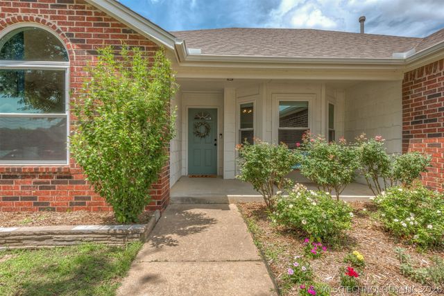 1413 W 118th Street S, Jenks, OK 74037