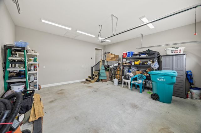 60 Sky View Meadow Dr, Crossville, TN 38555