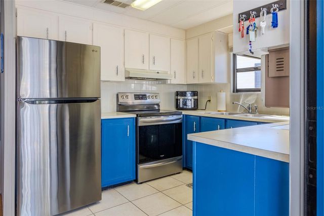 2100 KINGS HIGHWAY CRESCENT 693, Port Charlotte, FL 33980