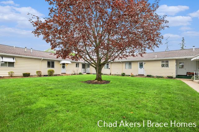 5912 Leisure South Drive SE, Grand Rapids, MI 49548