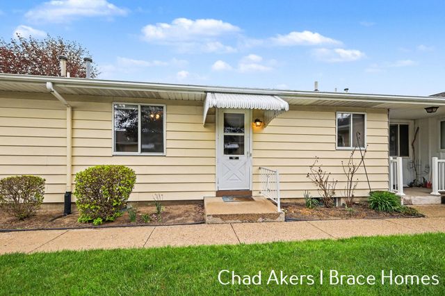 5912 Leisure South Drive SE, Grand Rapids, MI 49548