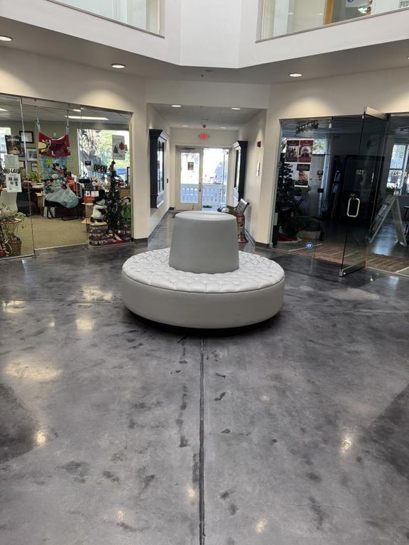 Image 3 of property listing at 205 Rockaway, Pacifica, CA 94044