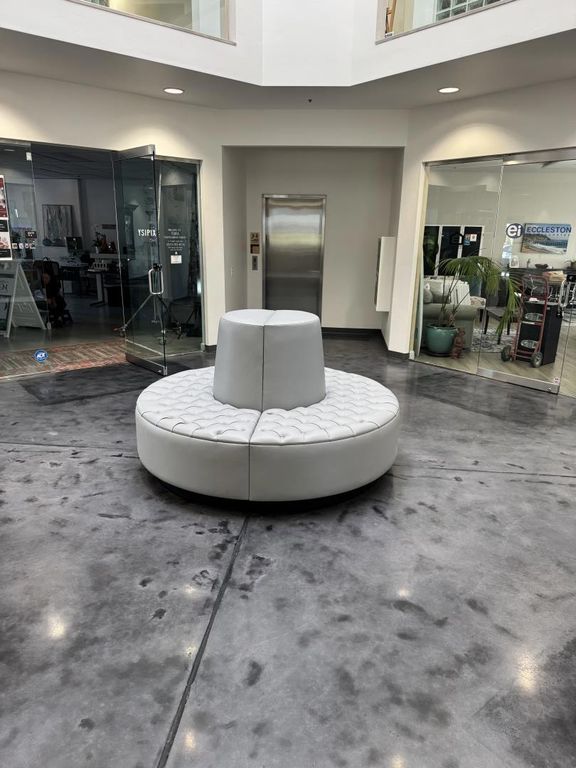 Image 4 of property listing at 205 Rockaway, Pacifica, CA 94044