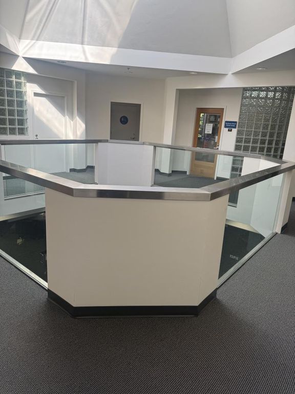 Image 5 of property listing at 205 Rockaway, Pacifica, CA 94044