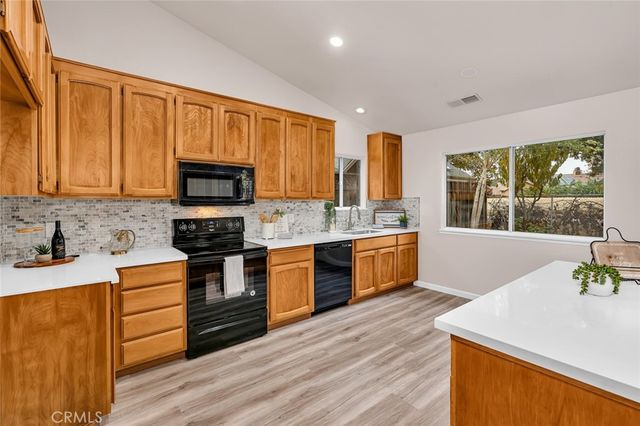 744 Bluff, Los Banos, CA 93635