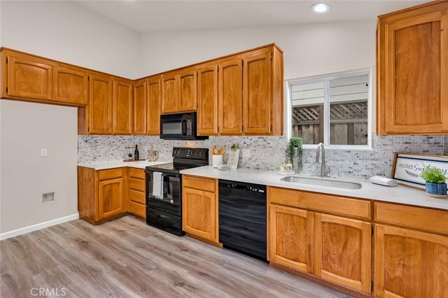 744 Bluff, Los Banos, CA 93635