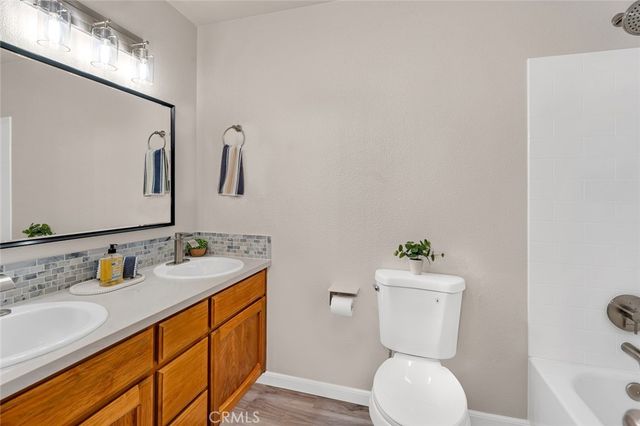 744 Bluff, Los Banos, CA 93635