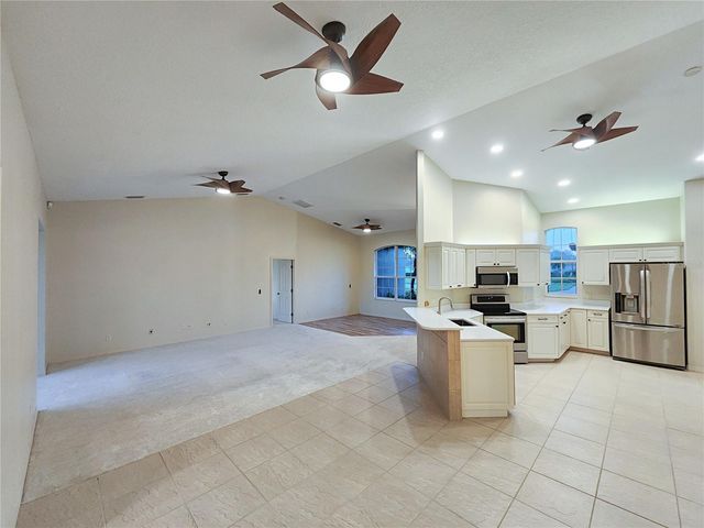 6223 90TH AVENUE CIRCLE E, Parrish, FL 34219