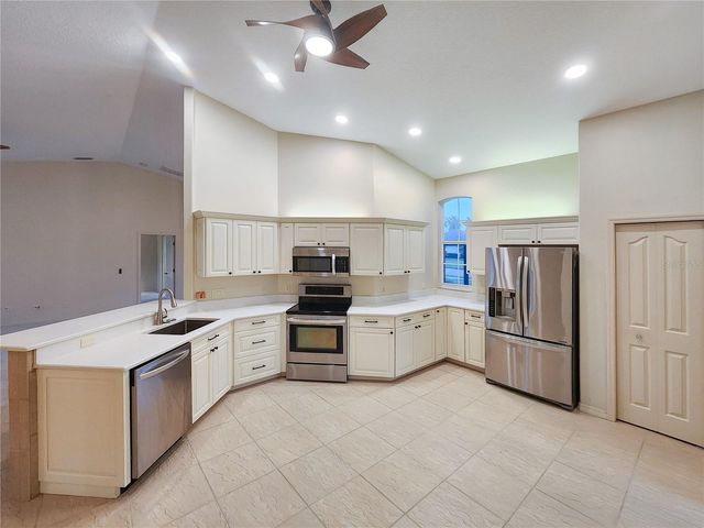 6223 90TH AVENUE CIRCLE E, Parrish, FL 34219